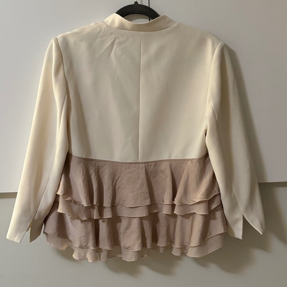 Elevenses Anthropologie Open Ruffled Madelyn Blazer, Two-Tone - Picture 4 of 5